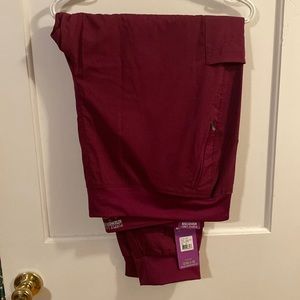 NWT! Wine scrub set